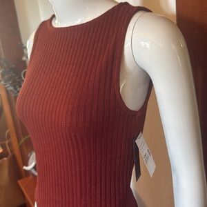 NWT Liverpool size XS Sleeveless Ribbed Top - Rust/cinnamon